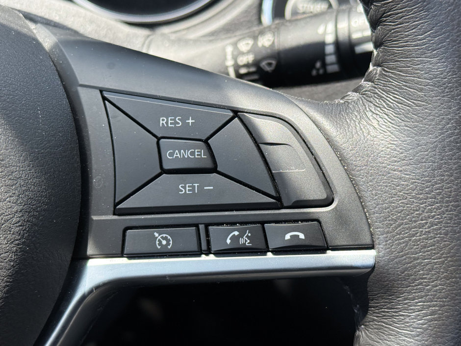 2017 Nissan Qashqai SV-18