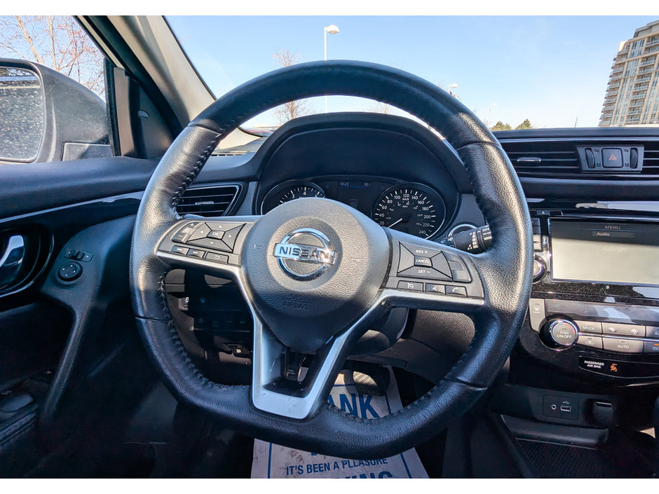 2020 Nissan Qashqai SV-18