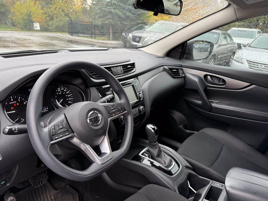 2020 Nissan Qashqai S-9