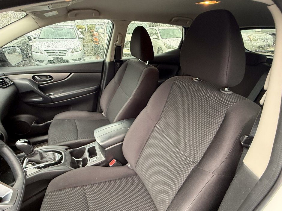 2020 Nissan Qashqai S-10