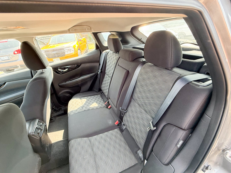 2021 Nissan Qashqai SV-16