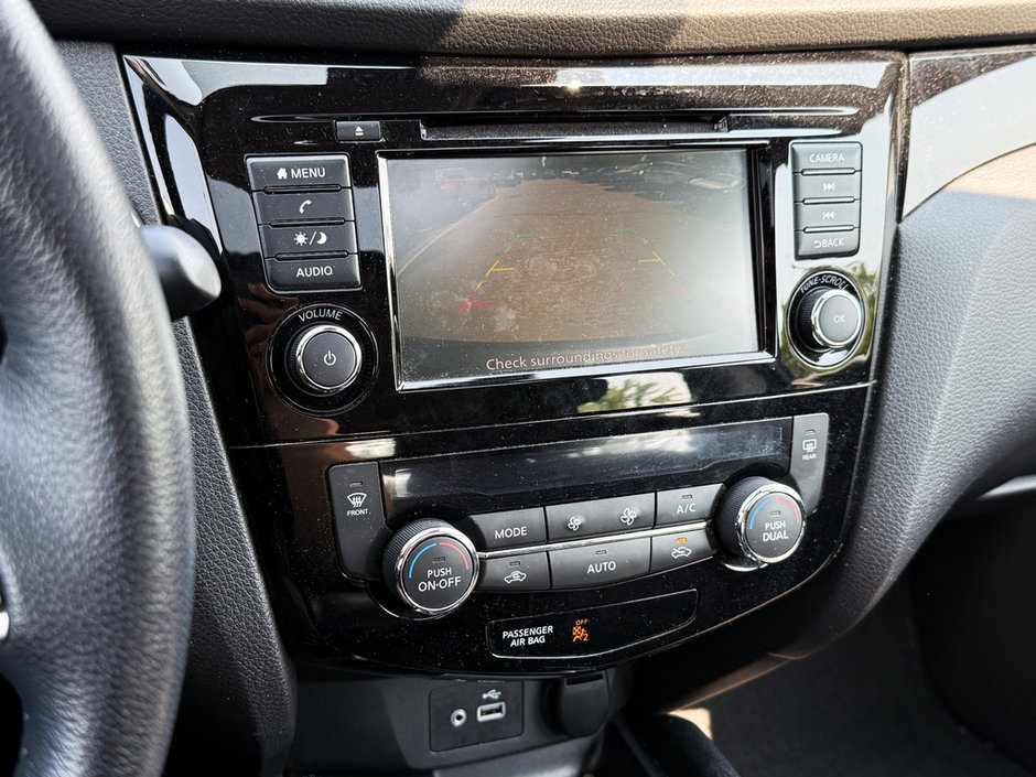 2021 Nissan Qashqai SV-26