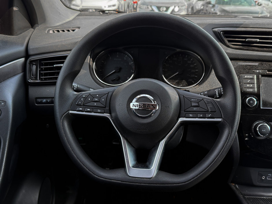 2023 Nissan Qashqai S-16