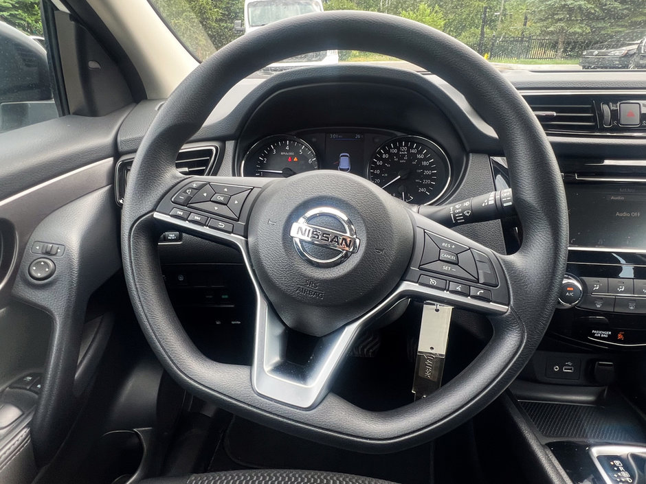 2023 Nissan Qashqai S-18