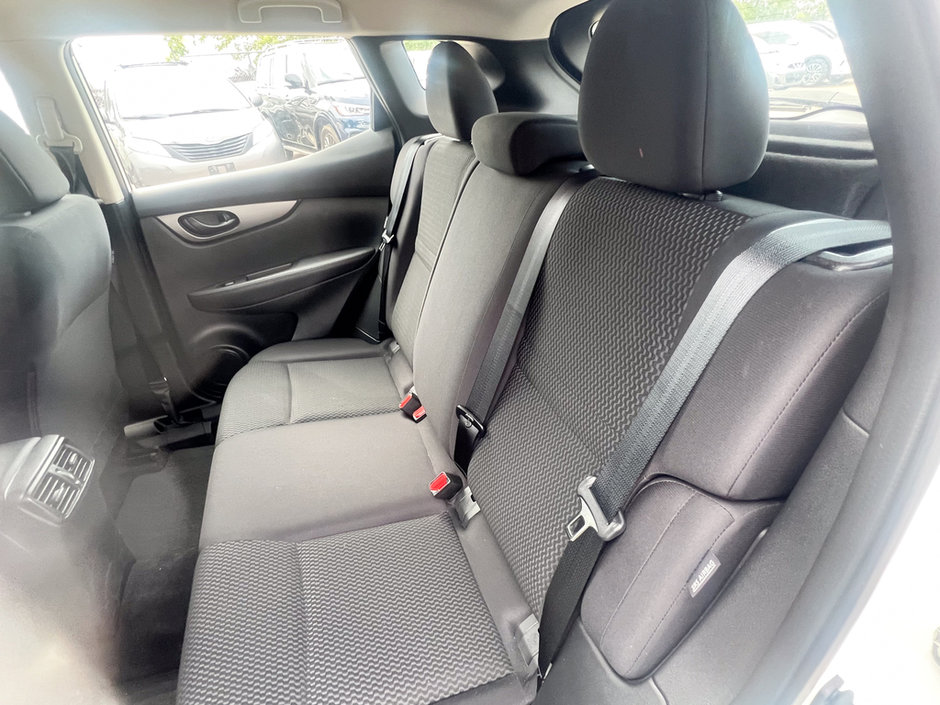 2023 Nissan Qashqai S-16