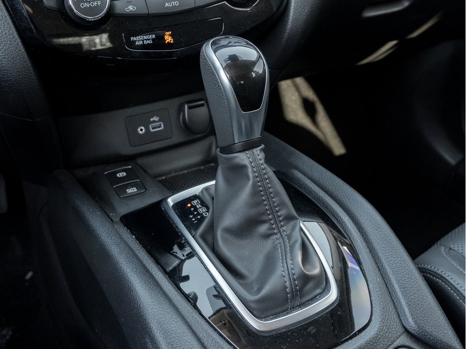 2023 Nissan Qashqai SV-16