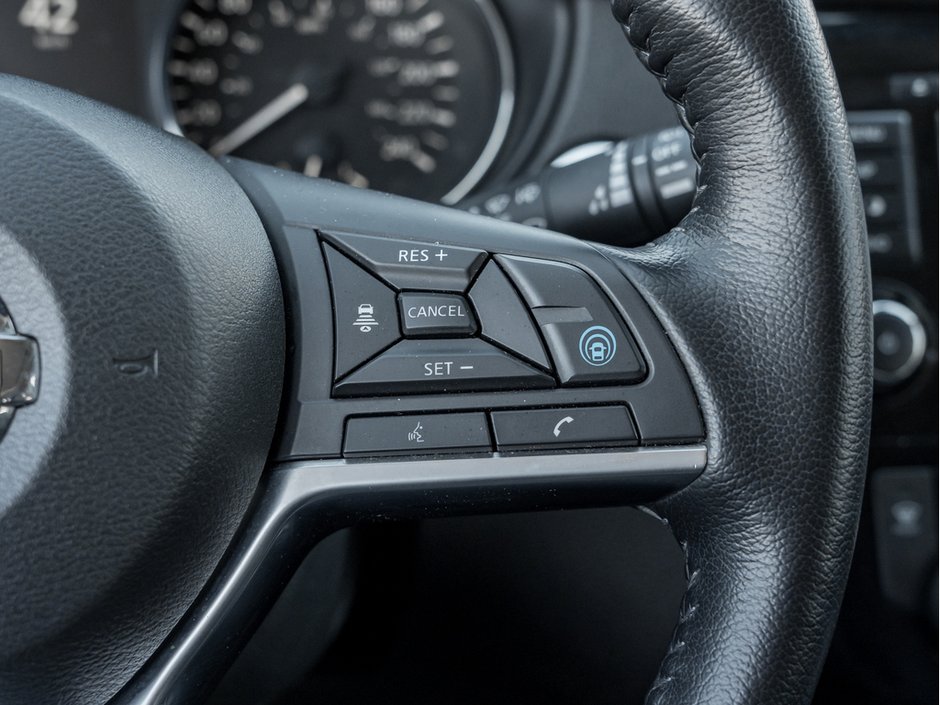 2023 Nissan Qashqai SV-10