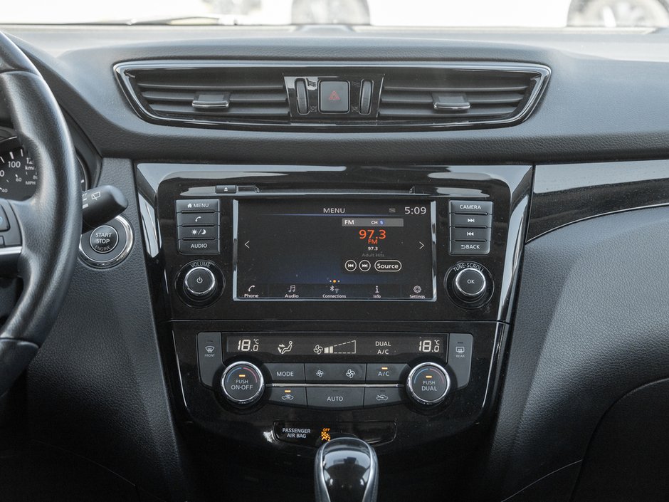 2023 Nissan Qashqai SV-22