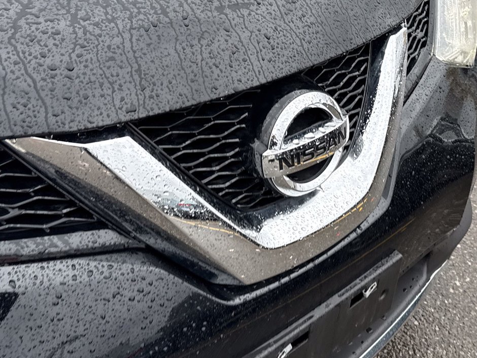 2014 Nissan Rogue S-9