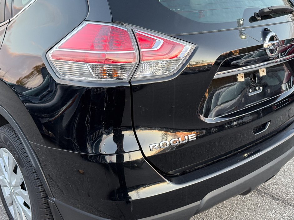 2014 Nissan Rogue S-11