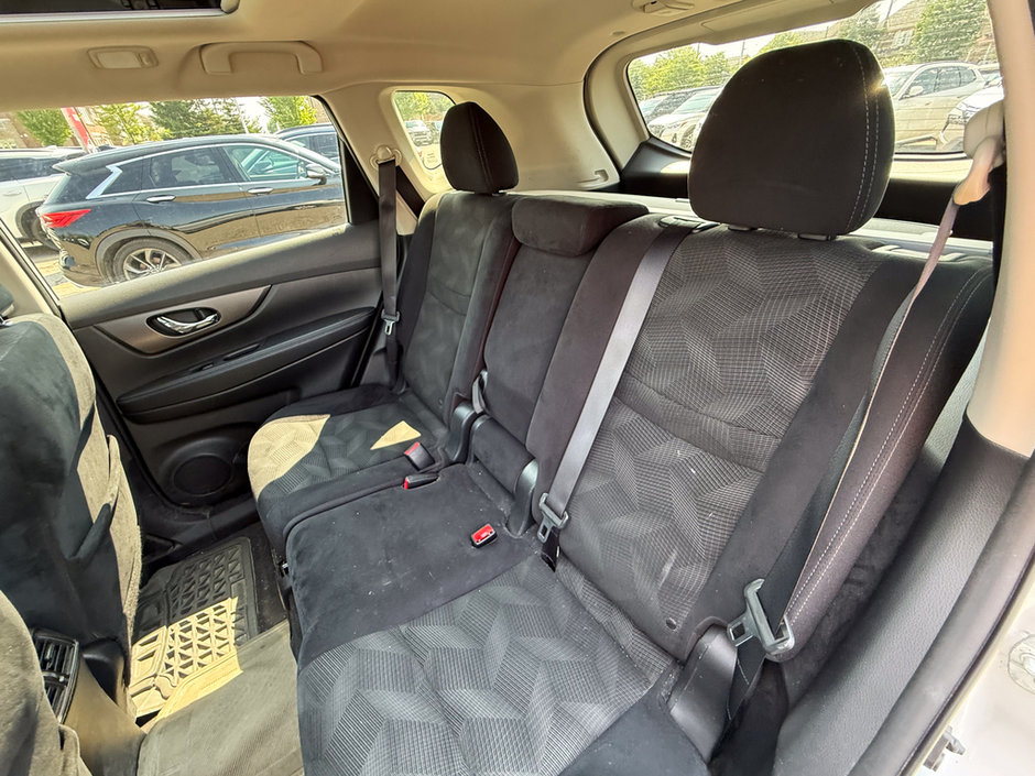 2015 Nissan Rogue SV-17