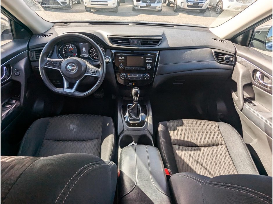 2017 Nissan Rogue SV-11