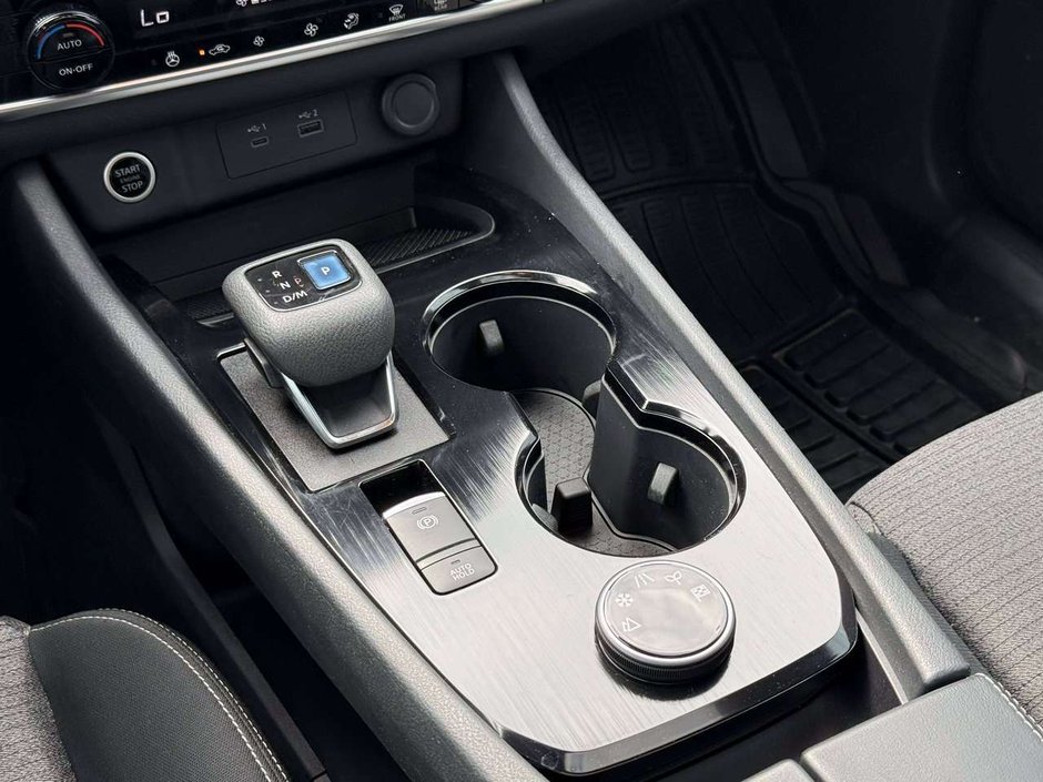 2021 Nissan Rogue SV-19