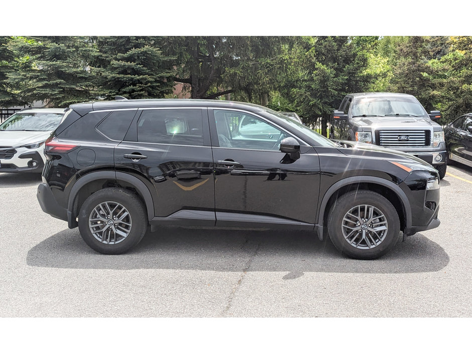 2022 Nissan Rogue S-9