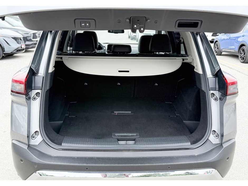 2022 Nissan Rogue Platinum-12