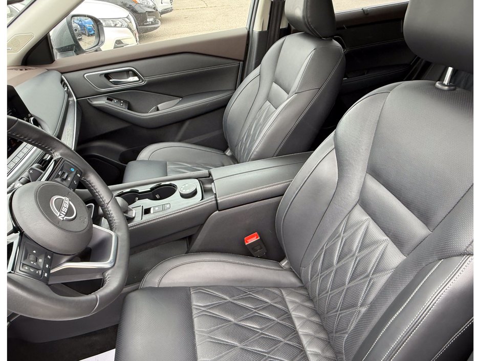 2022 Nissan Rogue Platinum-21