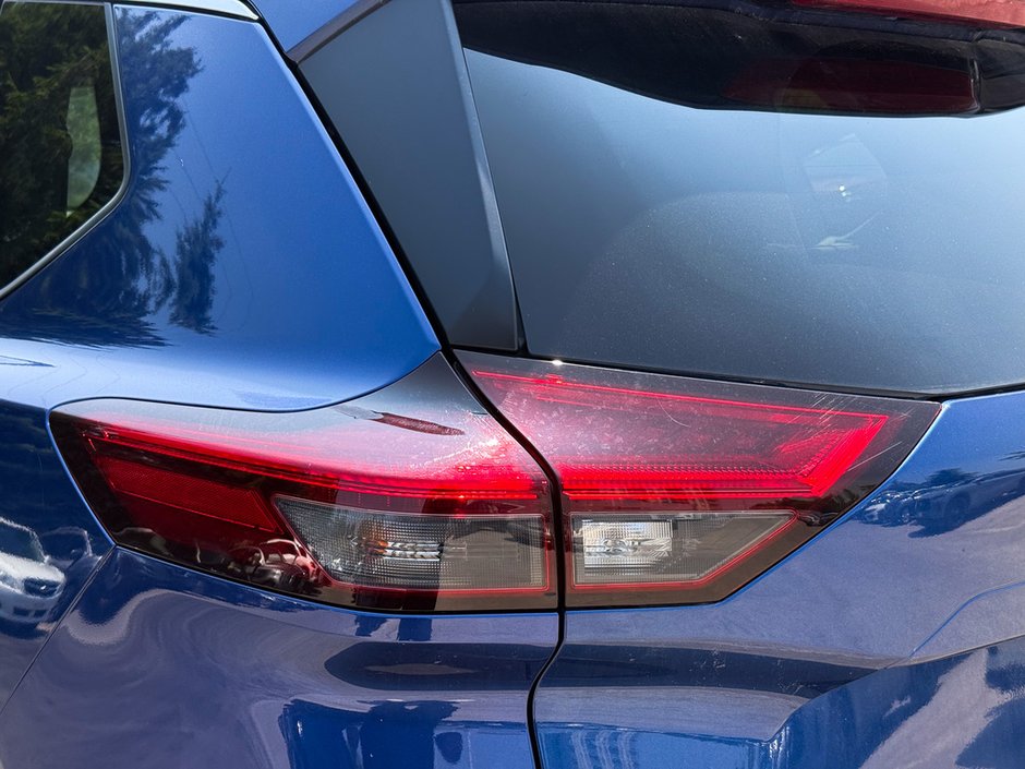 2022 Nissan Rogue SV-11