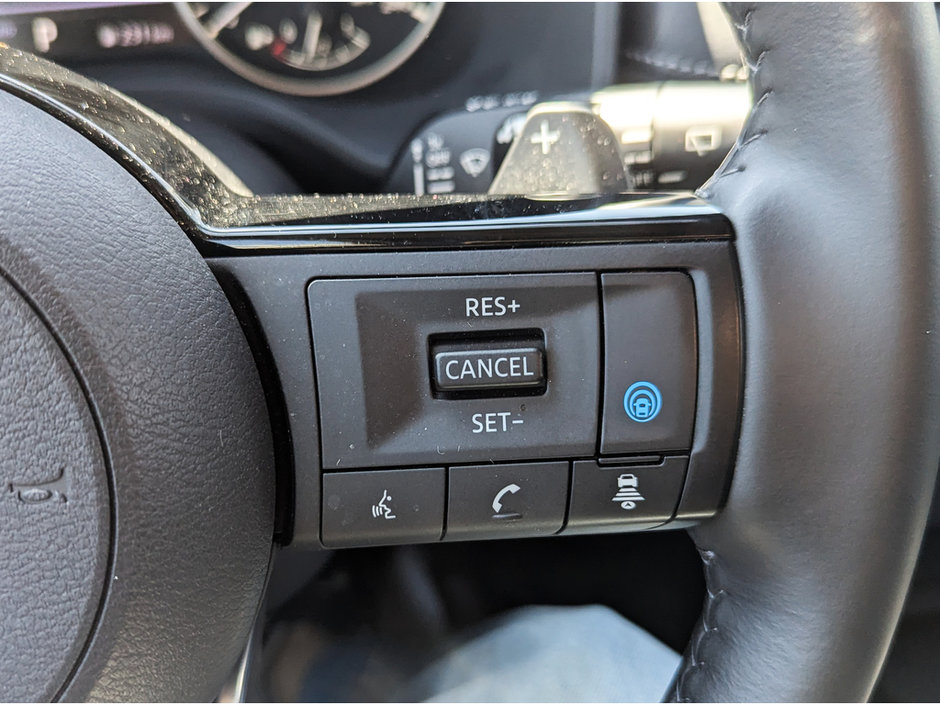 2023 Nissan Rogue SV-15