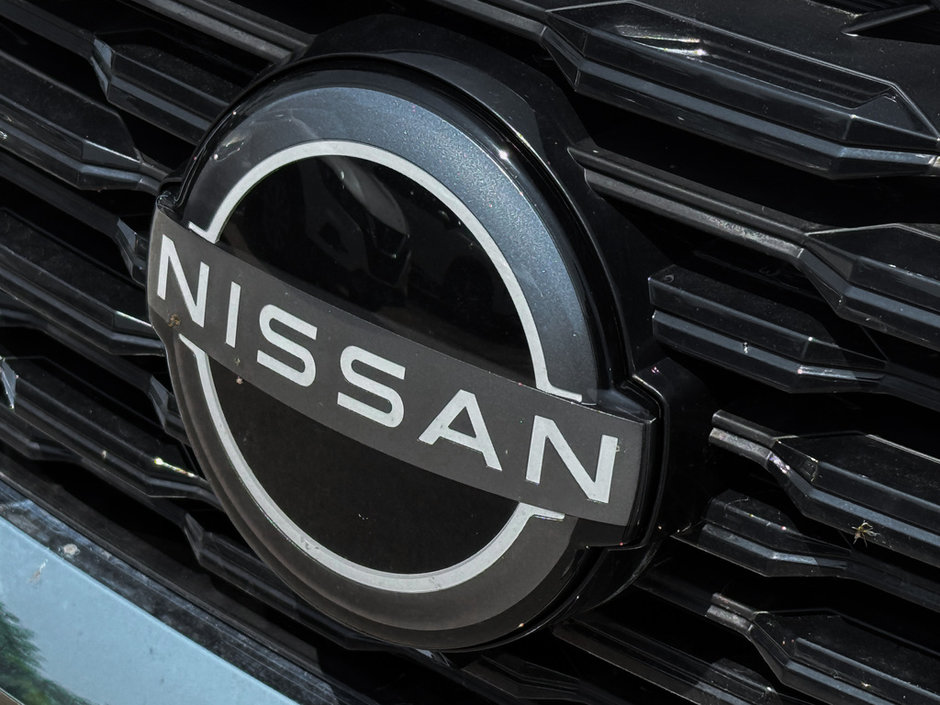 2023 Nissan Rogue S-10