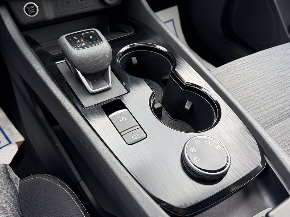 2023 Nissan Rogue SV-18