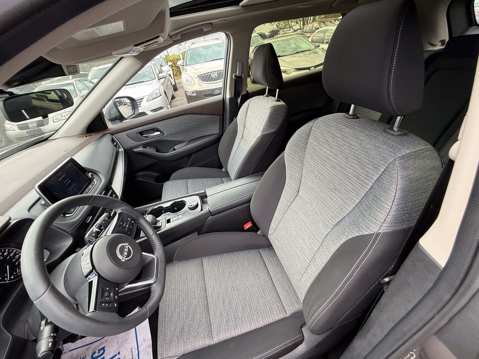 2023 Nissan Rogue SV-21