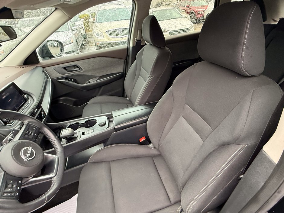 2023 Nissan Rogue S-19