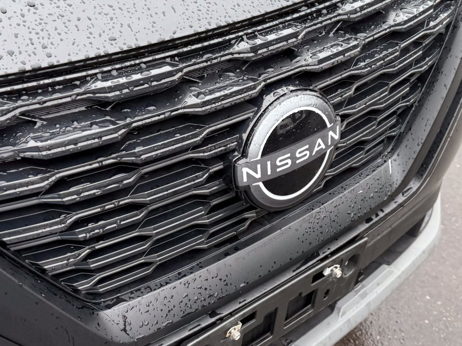 2023 Nissan Rogue S-9