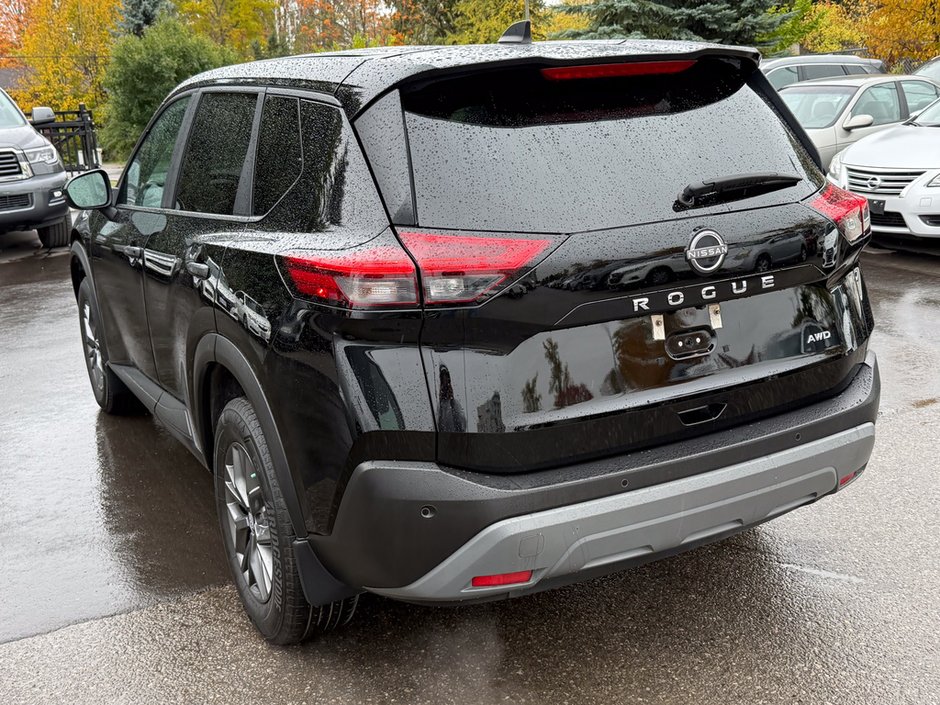 2023 Nissan Rogue S-4