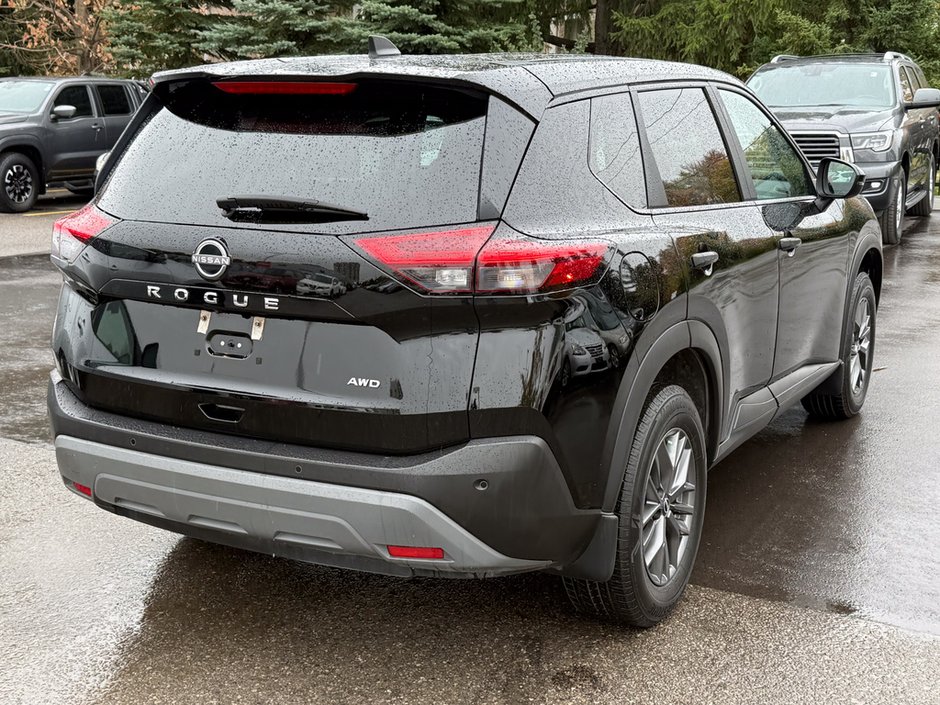 2023 Nissan Rogue S-6