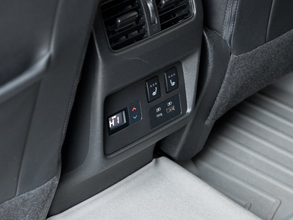 2023 Nissan Rogue Platinum-28