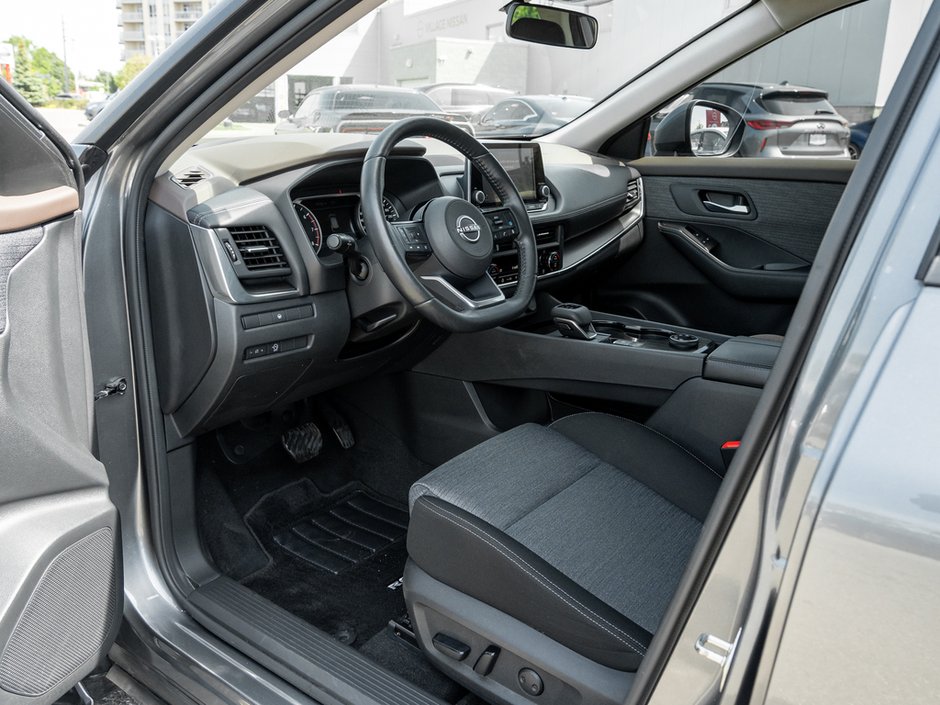 2023 Nissan Rogue SV-7