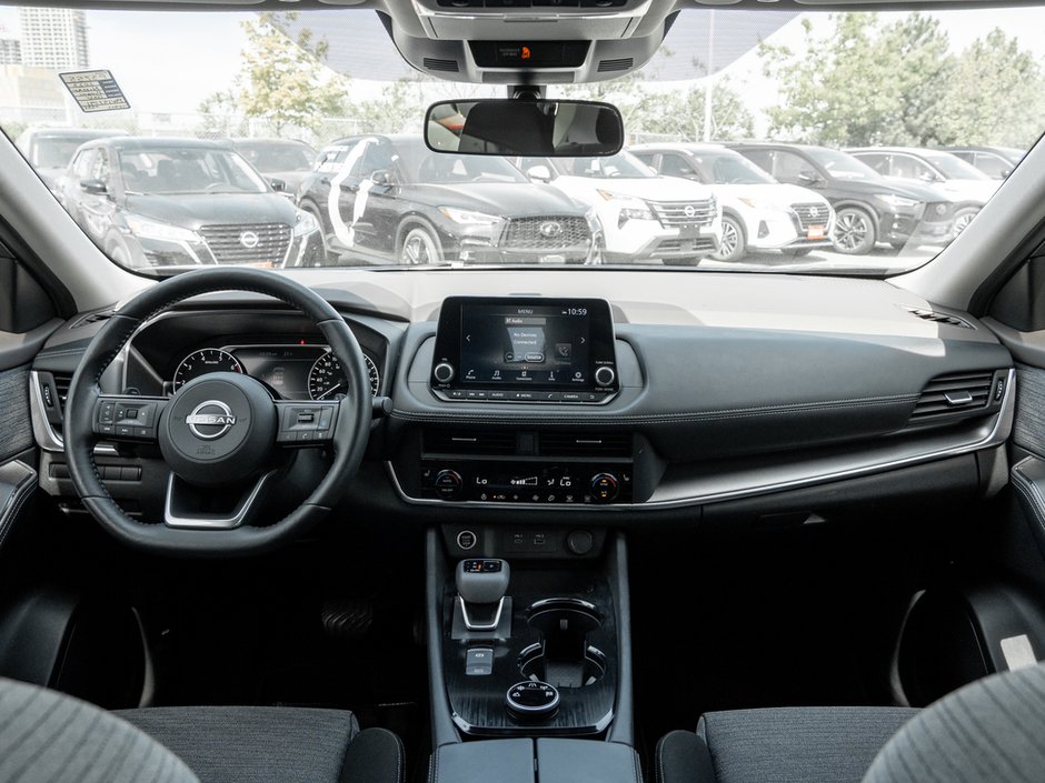 2023 Nissan Rogue SV-22