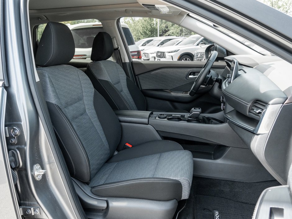 2023 Nissan Rogue SV-20