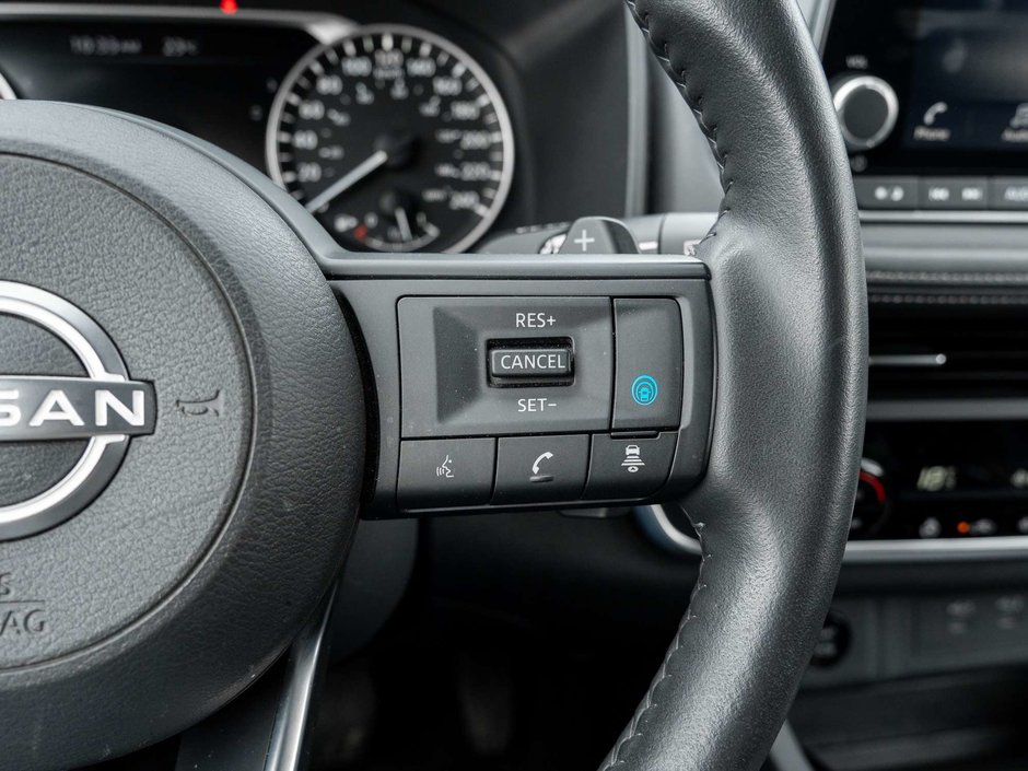 2024 Nissan Rogue SV-10