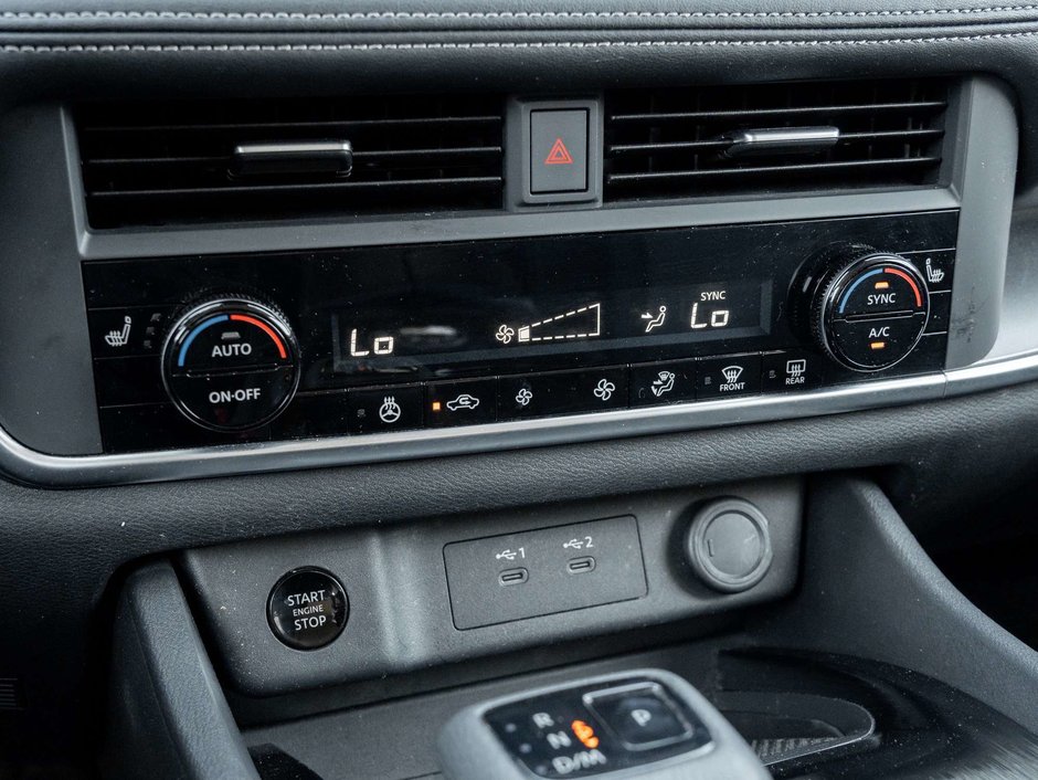 2024 Nissan Rogue SV-15