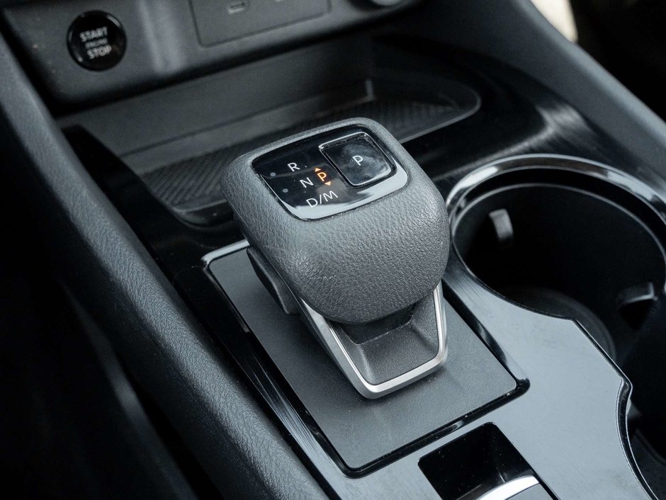 2024 Nissan Rogue SV-13