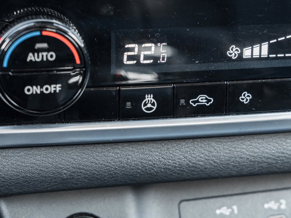 2025 Nissan Rogue SV-18