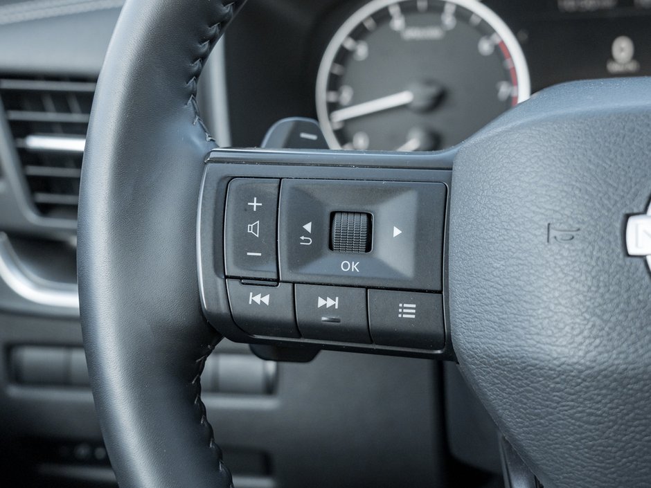 2025 Nissan Rogue SV-9