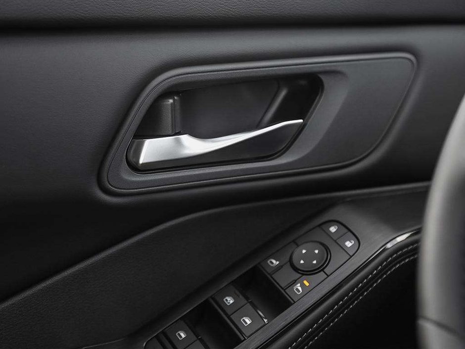 2025 Nissan Rogue Midnight Edition-14