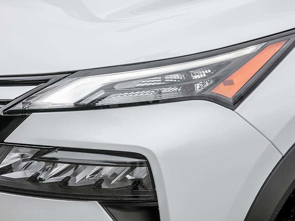 2025 Nissan Rogue Midnight Edition-8
