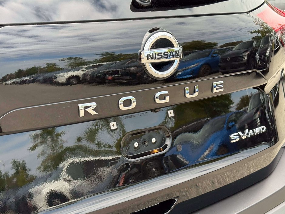 2026 Nissan Rogue Platinum-9