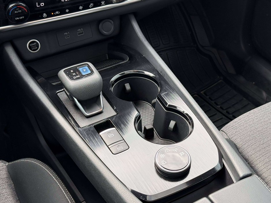 2026 Nissan Rogue Platinum-20