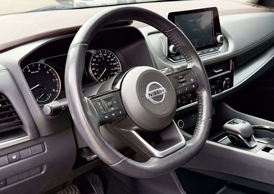 2026 Nissan Rogue Platinum-25