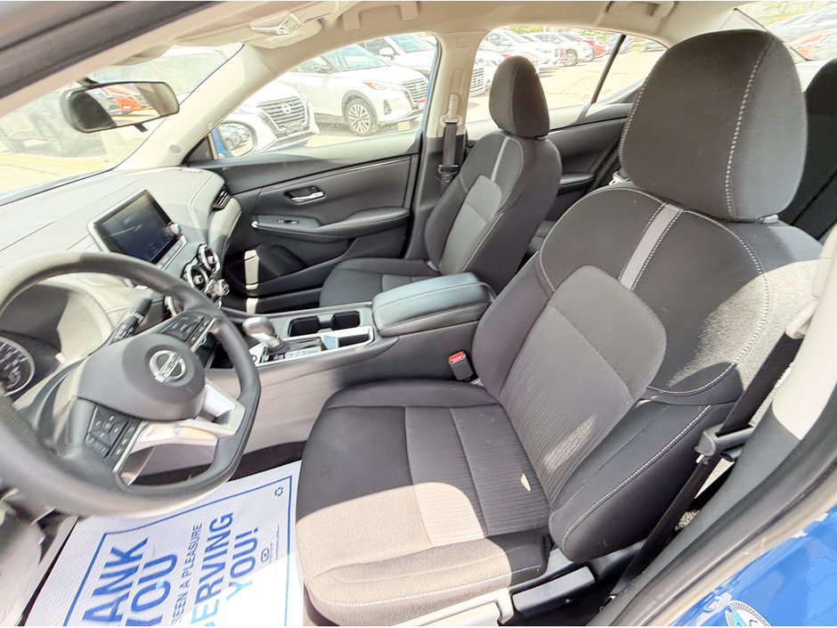2023 Nissan Sentra SV-20