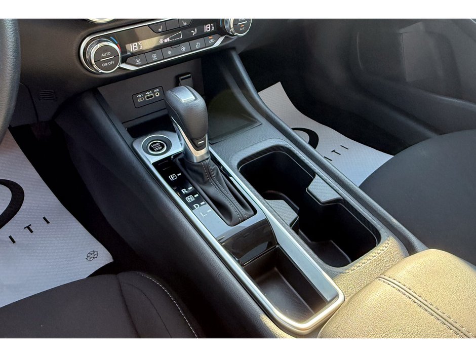 2023 Nissan Sentra SV-20