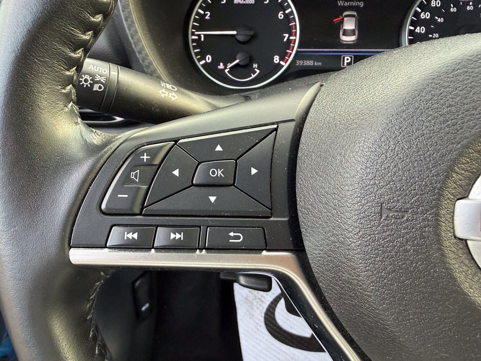 2023 Nissan Sentra SV-22