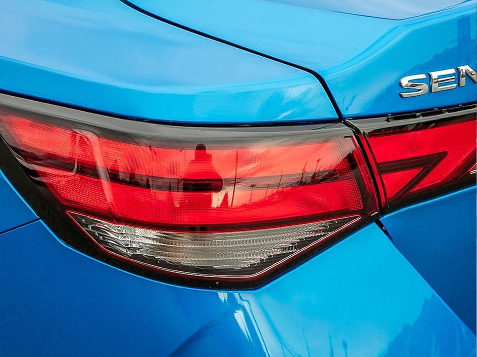 2025 Nissan Sentra SV MOONROOF-9