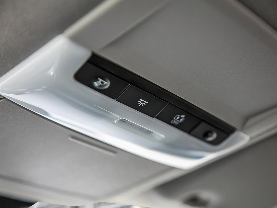 2025 Nissan Sentra SV MOONROOF-17