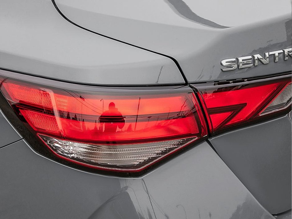 2025 Nissan Sentra SV MOONROOF-8