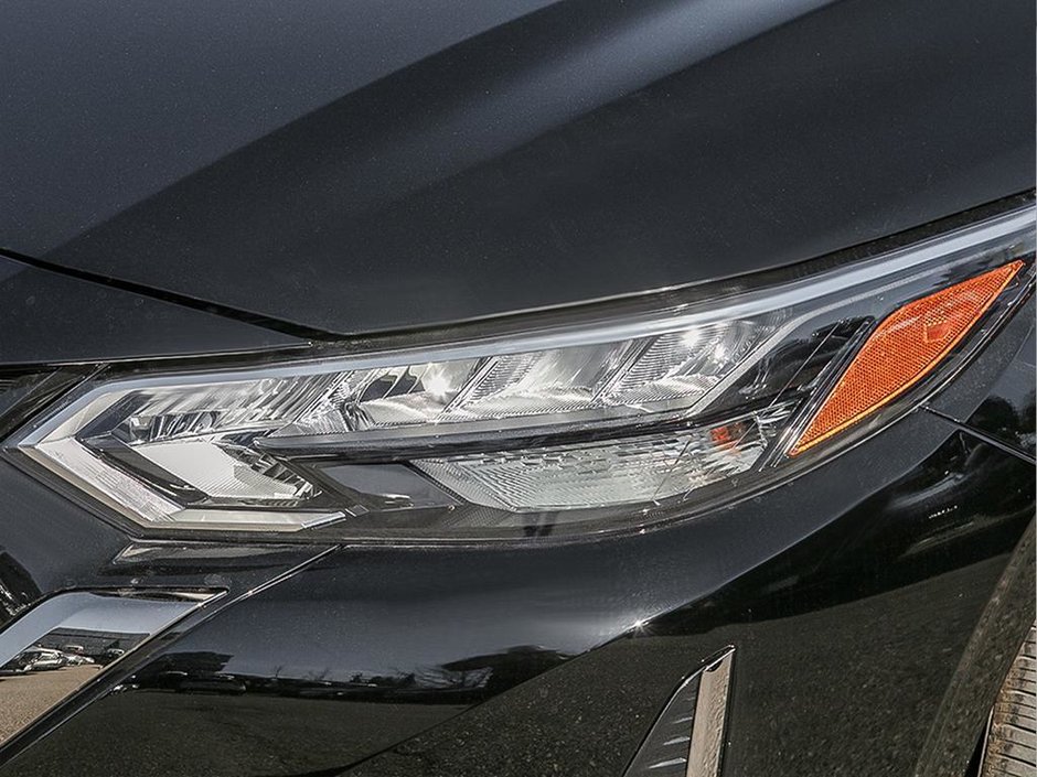 2025 Nissan Sentra SV MOONROOF-8
